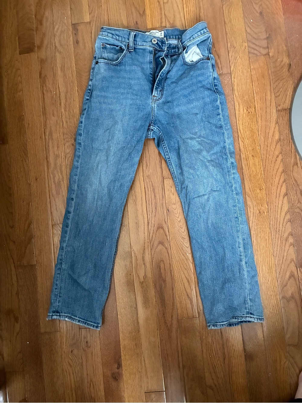 Abercrombie & Fitch The Ankle Straight Ultra High Rise